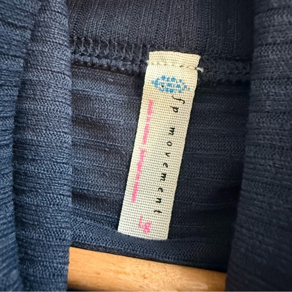 Free People Movement Ribbed Turtleneck Can't Handle This Dark Navy Blue Size LG - Picture 8 of 15